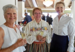 Anu Nerska, Kersti Linask, and Linda Lepik. Estonian Society of Central Florida (KFES), EV99 celebration, 25 Feb 2017, Clearwater, FL. Foto: Lisa Mets